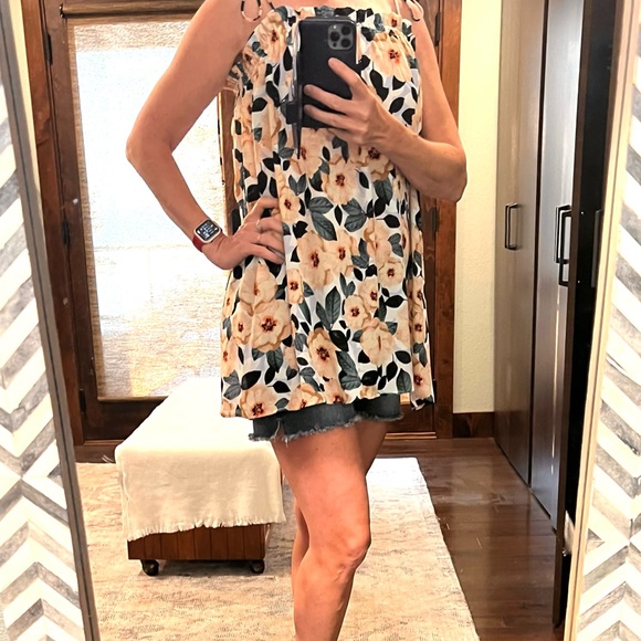 Show me your MUMU top/dress shoulder tie with floral design NWT- size M - Picture 6 of 7